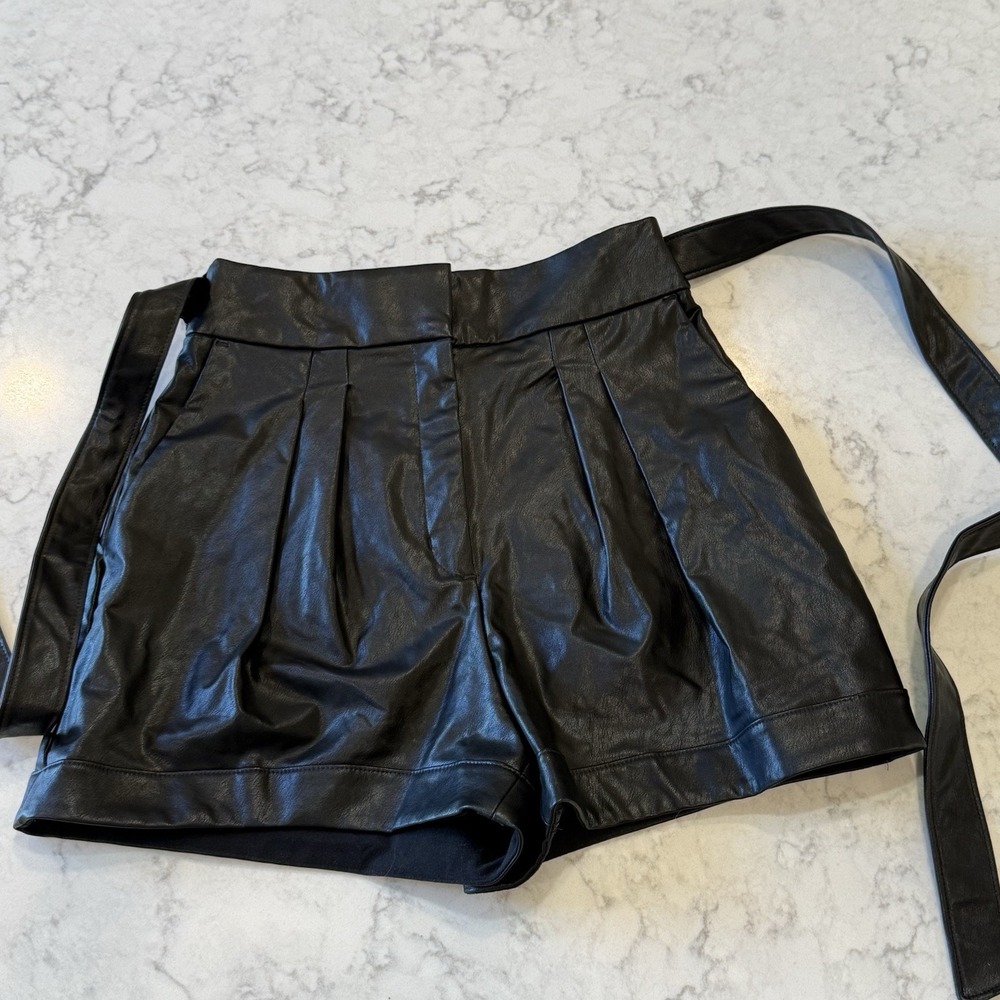 Express Faux Leather High-Rise Shorts Pleated Tie Belt Black Size 6